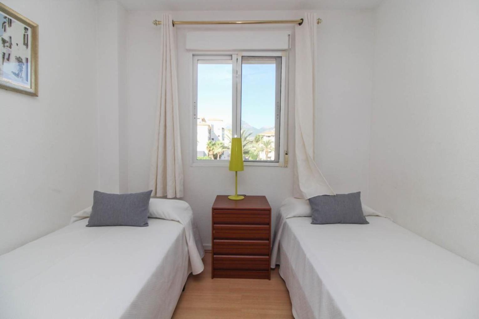 Apartamento Golf Pau Casals 阿尔比尔 外观 照片